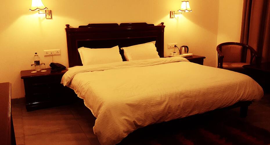 Kaler Grand Inn, Bhimtal 3